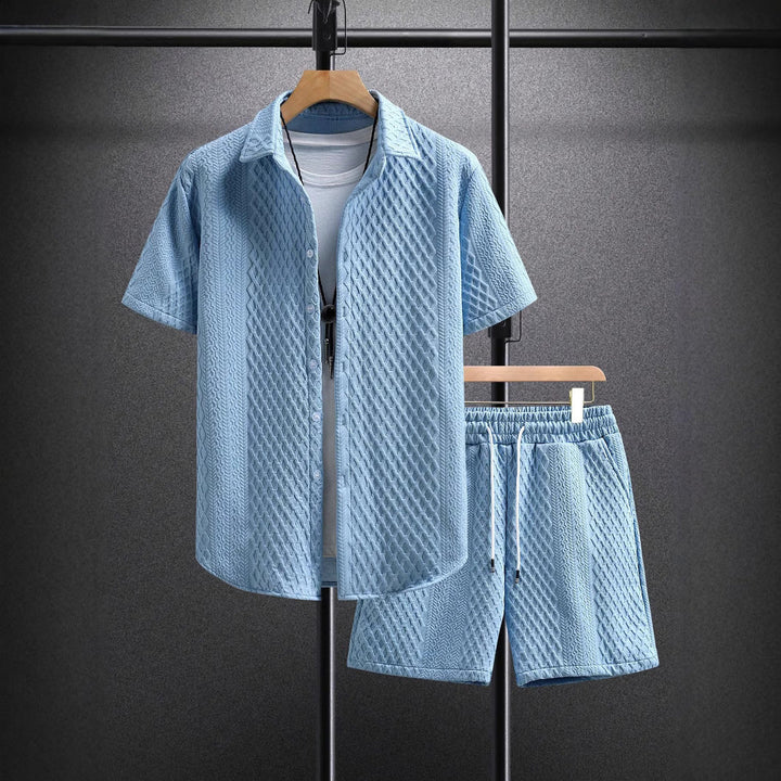 Casual_Textured_Knit_Cruise_Set_with_Drawstring_Shorts_for_Men_3