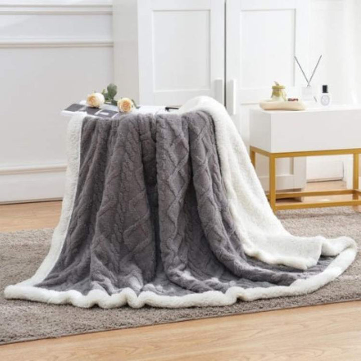 Comfortable Weighted Blanket – For Relaxed Sleep with Soft Sherpa-Cover 3