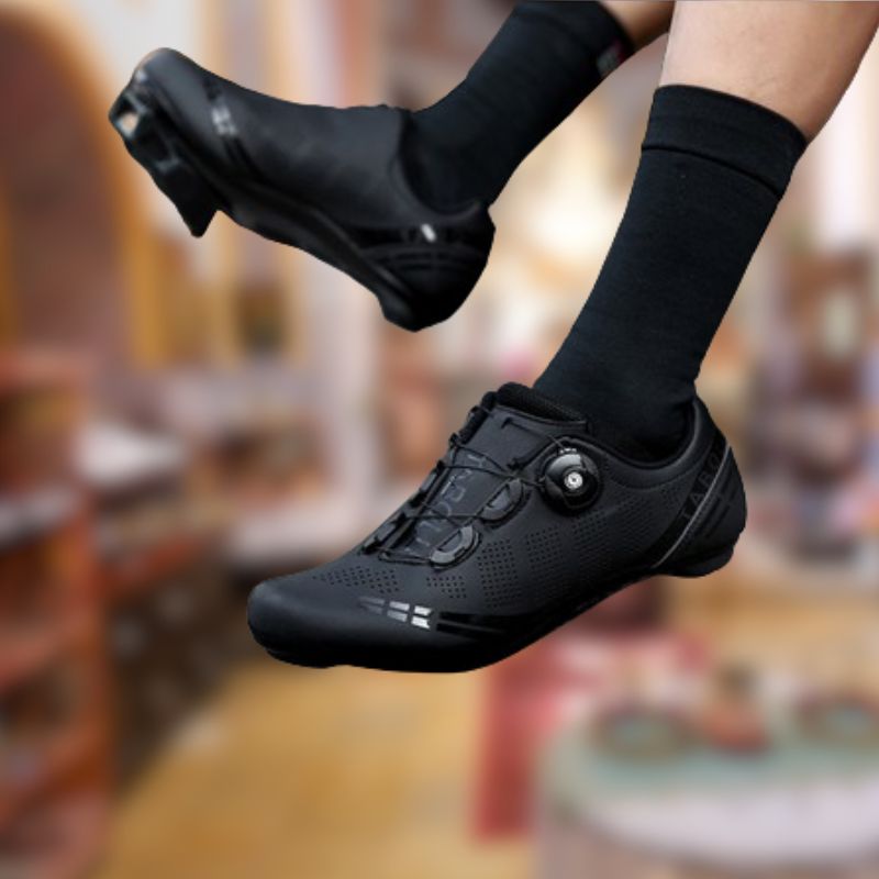 Cycling_Sneakers_Cleat_System_for_Road_and_MTB_Riders_1