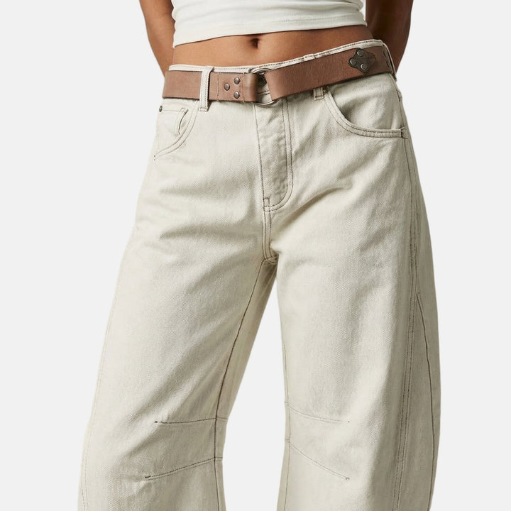 DETAIL IMAGE - FRONT (MIDDLE CLOSE-UP WITH MODEL) - Screenshot 2026-03-16 230506.png