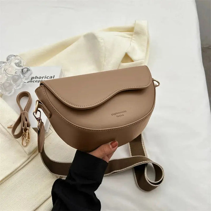 Fashionable Ladies Shoulder Bag – Compact Elegant and Perfect for Every Special Occasion 3