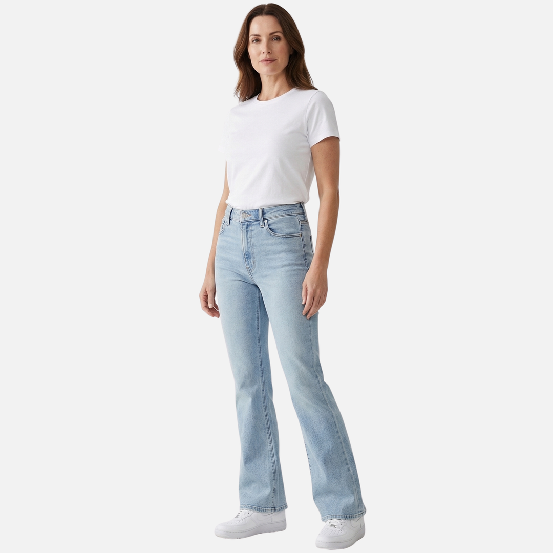 High-Waisted Flared Denim Jeans with Everyday Comfort for Women