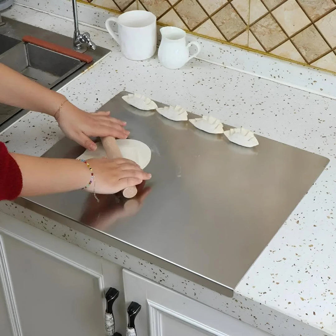 Hygienic Stainless Steel Cutting Board – With Raised Edge and Anti-Slip Silicone Feet 1