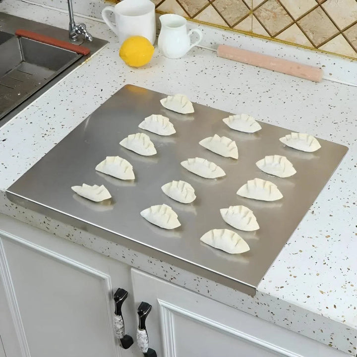 Hygienic Stainless Steel Cutting Board – With Raised Edge and Anti-Slip Silicone Feet 3