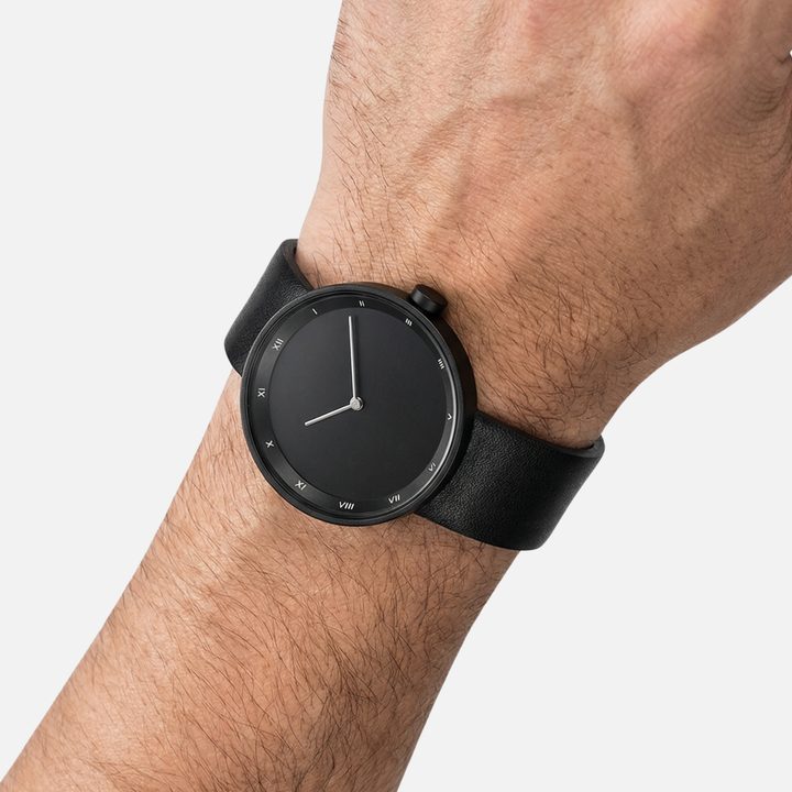 Lightweight Metal Quartz Watch with Mineral Glass for Men