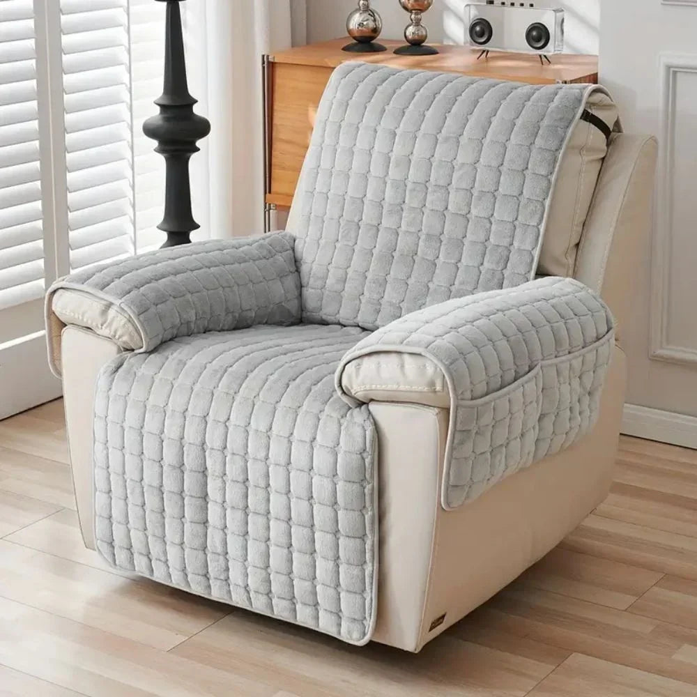 Luxury Quilted Armchair Cover – With Practical Side Compartment for Remote Control 1