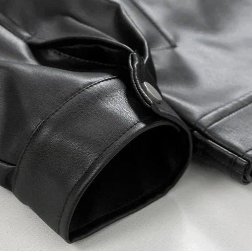 Men_s_Modern_Leather_Bomber_Oversized_fit_urban_appeal_4