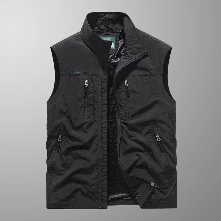 Mens_Cargo_Vest_Breathable_and_Ultra_Functional_2