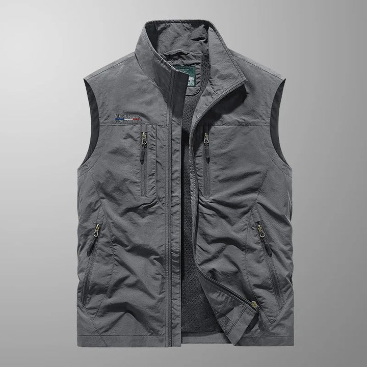 Mens_Cargo_Vest_Breathable_and_Ultra_Functional_3