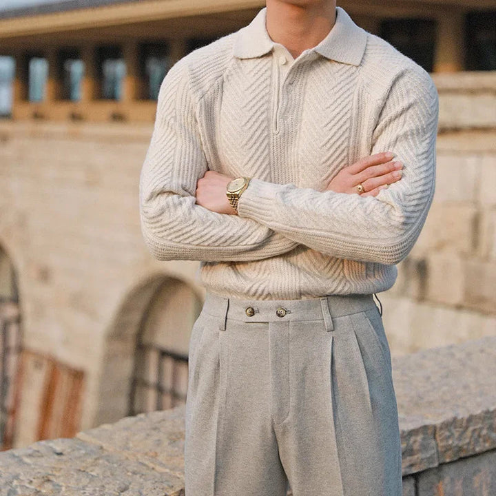 Mens_Elegant_Knitted_Polo_Shirt_Short_Sleeve_with_Structured_Look_2