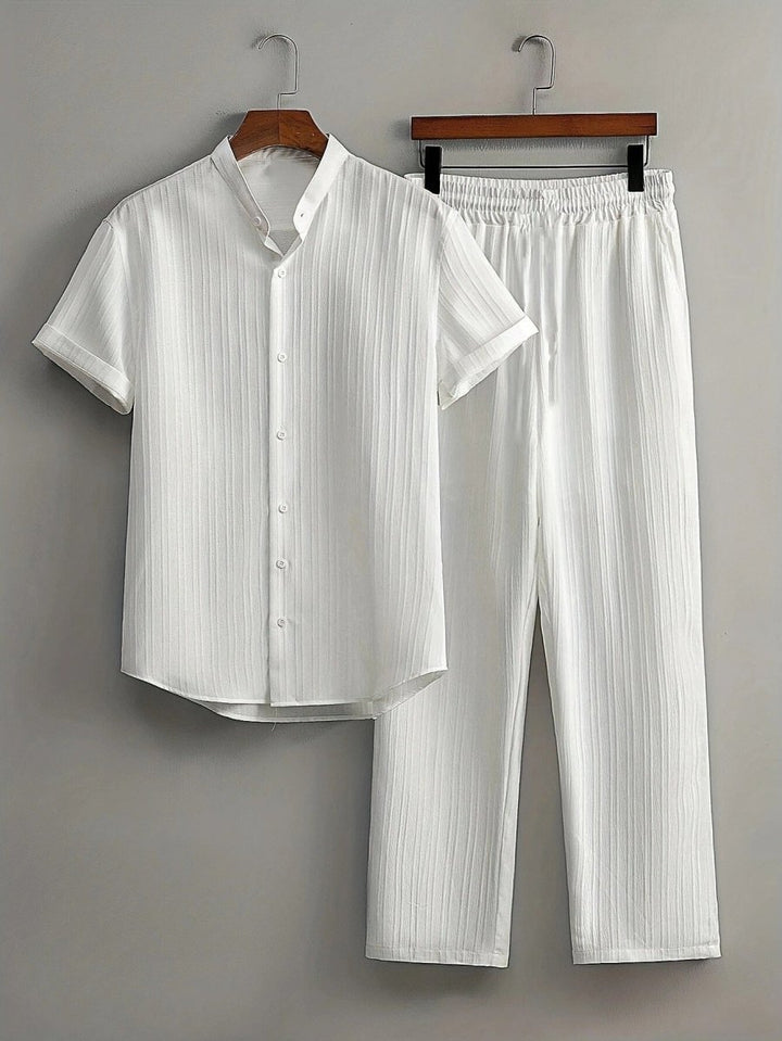Mens_Modern_Summer_Two_Piece_Set_Short_Sleeve_Top_with_Relaxed_Fit_2