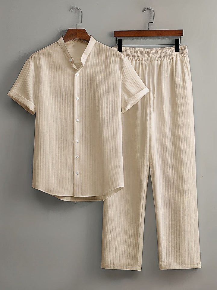 Mens_Modern_Summer_Two_Piece_Set_Short_Sleeve_Top_with_Relaxed_Fit_4
