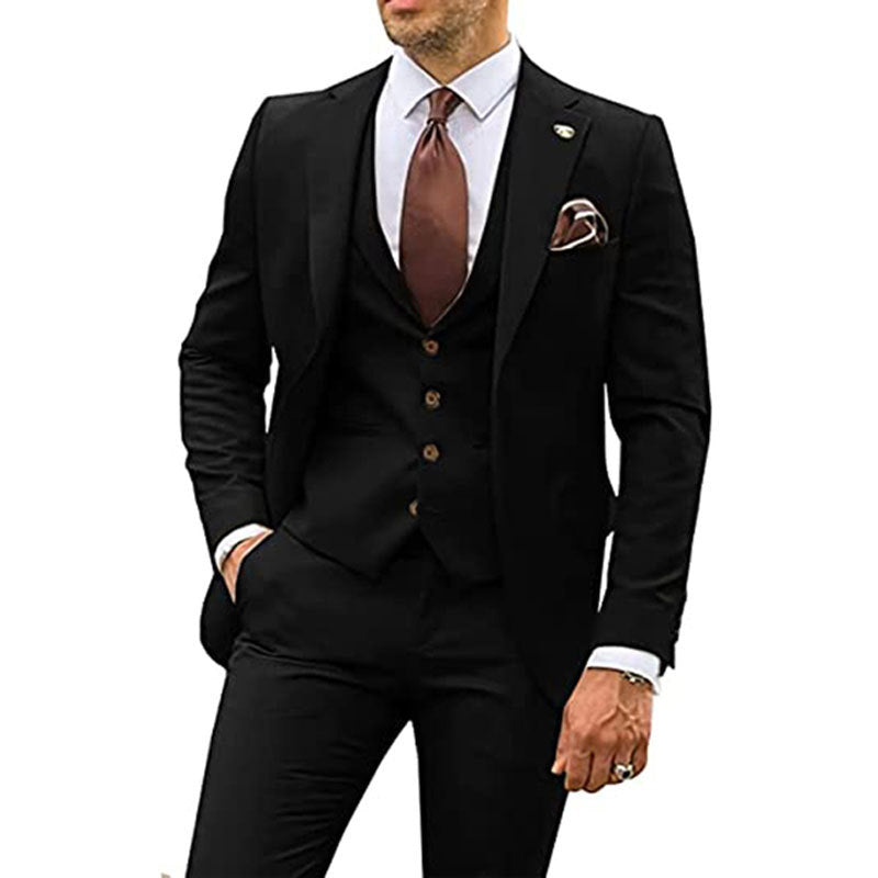 Mens_Modern_Three_piece_Suit_Slim_Fit_and_Sleek_Silhouette_5