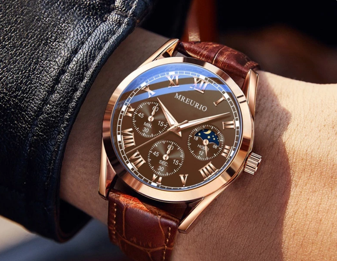 Men's Moon Phase Chronograph Watch – With 42 Mm Rose Gold Case and Precise Quartz Movement 3