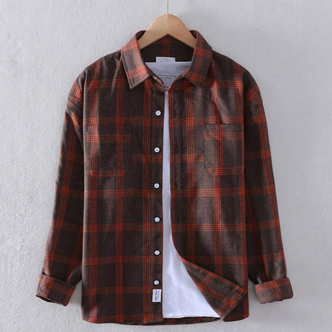 Mens_Relaxed_Flannel_Shirt_Checkered_Design_and_Long_Sleeves_2