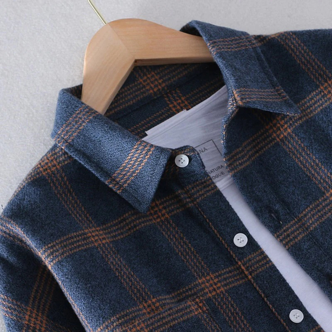 Mens_Relaxed_Flannel_Shirt_Checkered_Design_and_Long_Sleeves_4
