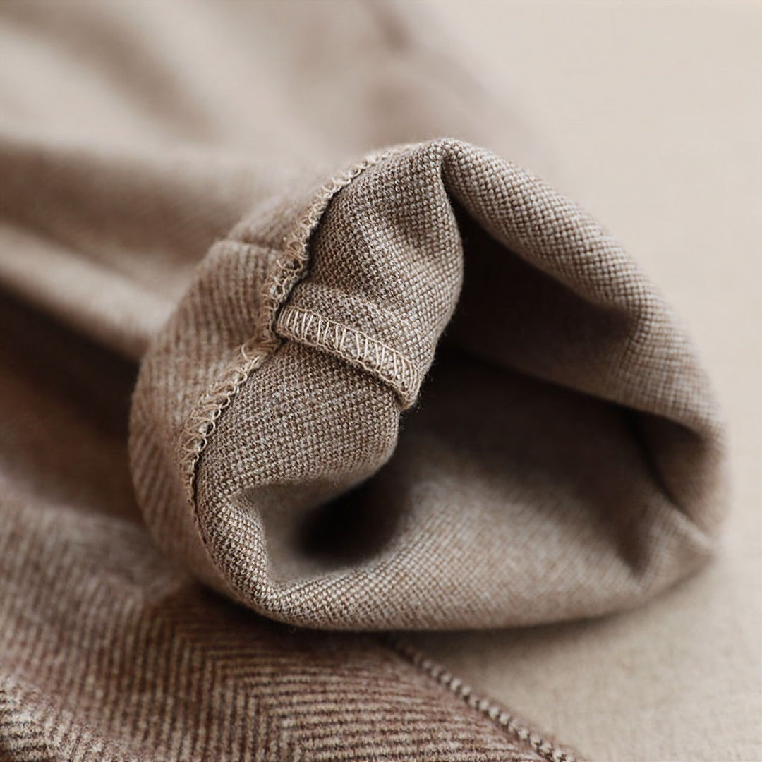 Mens_Relaxed_Pants_Structured_for_Everyday_Wear_5