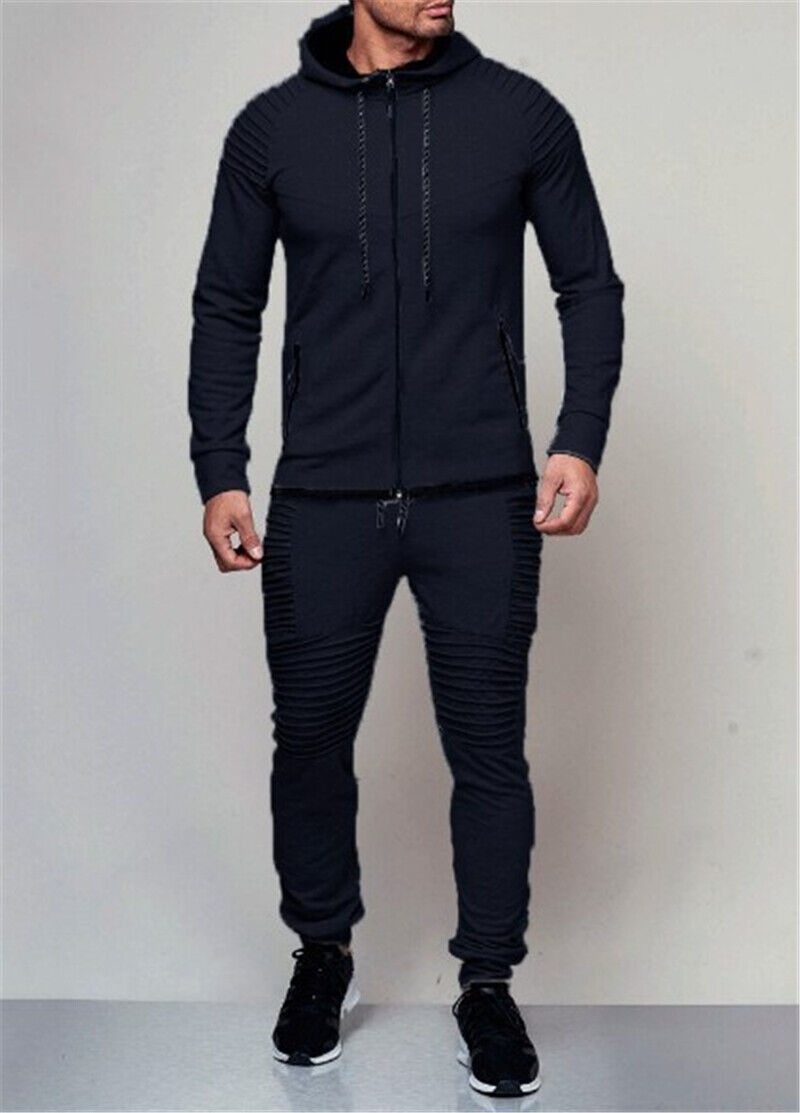Mens_Streetwear_Tracksuit_Set_Sporty_and_Comfortable_3