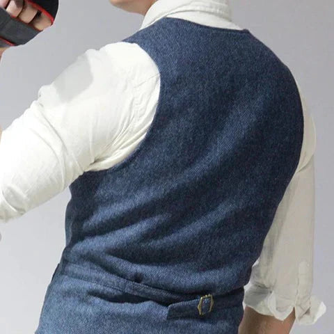 Mens_Tailored_Vest_Classic_Form_Fitting_Style_3