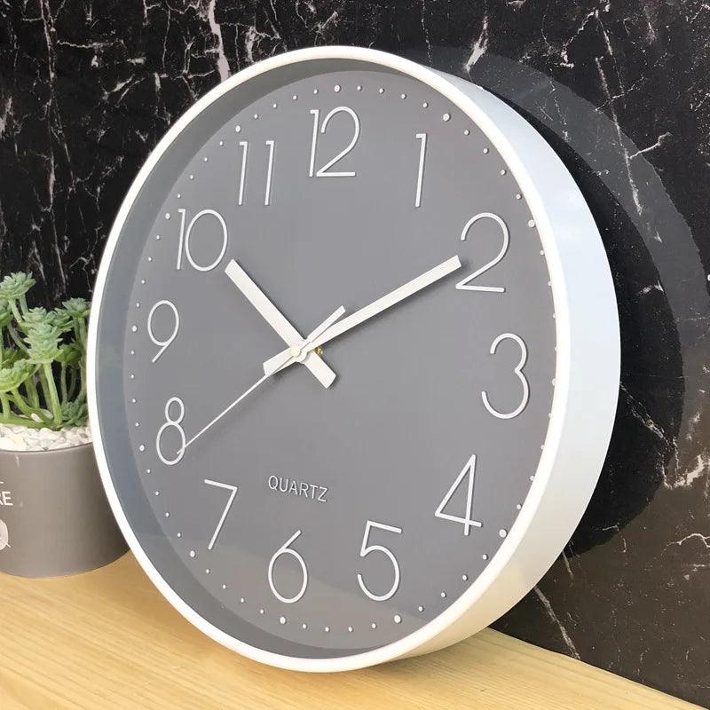 Modern Wall Clock – Silent Quartz Movement with 3D Numbers 6