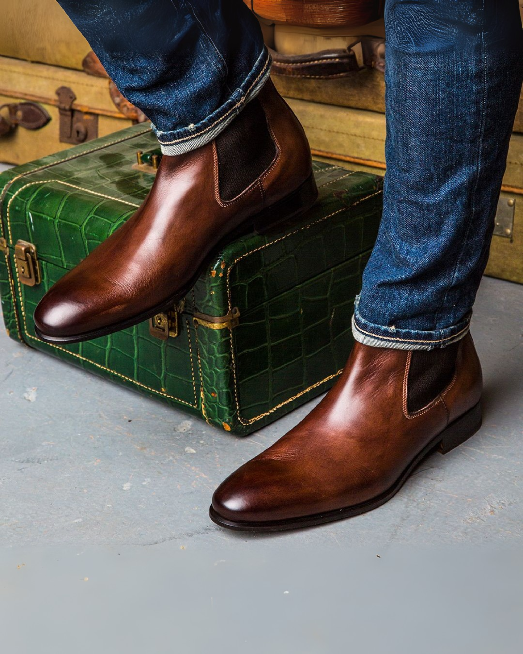 Cecole | Men’s Elastic Side Panel Chelsea Boots with Almond Toe