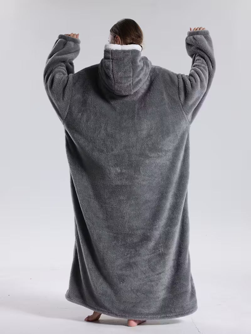 Warming Wearable Blanket Pullover – Cozy with Hood and Sleeves 2