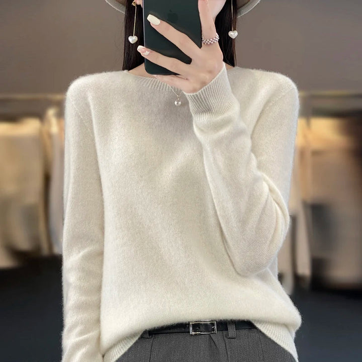 Women_s_Classic_Sweater_With_a_Comfortable_Fit_14