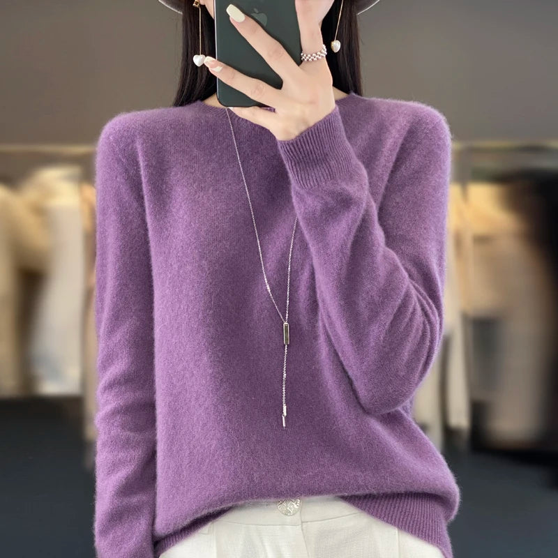 Women_s_Classic_Sweater_With_a_Comfortable_Fit_17