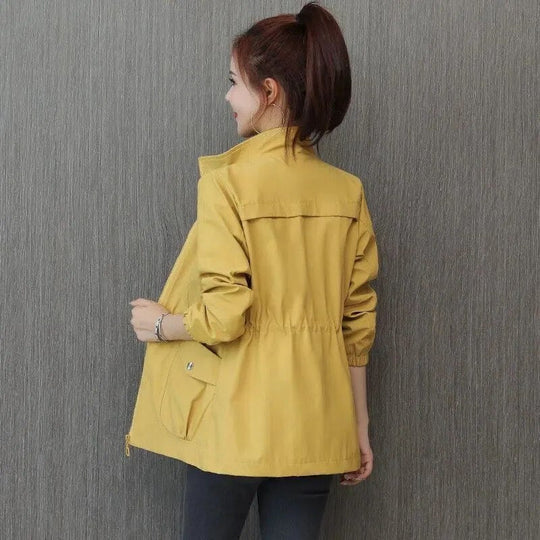 Women_s_Lightweight_Waterproof_Trench_Coat_Classic_Style_and_Belted_Waist_1