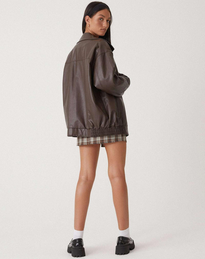 Women_s_Modern_Leather_Jacket_Relaxed_Fit_with_Lapel_Collar_3
