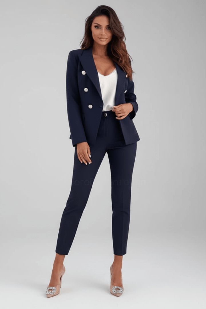 Women_s_Polished_Trouser_Suit_Structured_design_confident_look_7