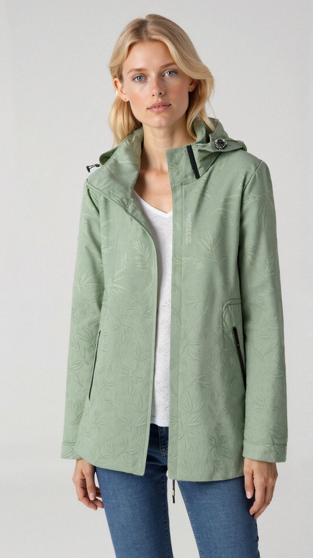Women_s_Printed_Outdoor_Jacket_with_Hood_and_Water_Resistant_3
