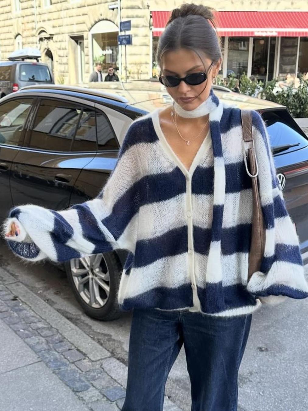 Women_s_Relaxed_Knit_Cardigan_Patterned_for_Daily_Wear_2