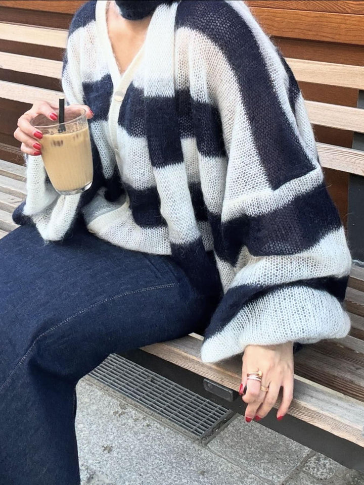 Women_s_Relaxed_Knit_Cardigan_Patterned_for_Daily_Wear_3