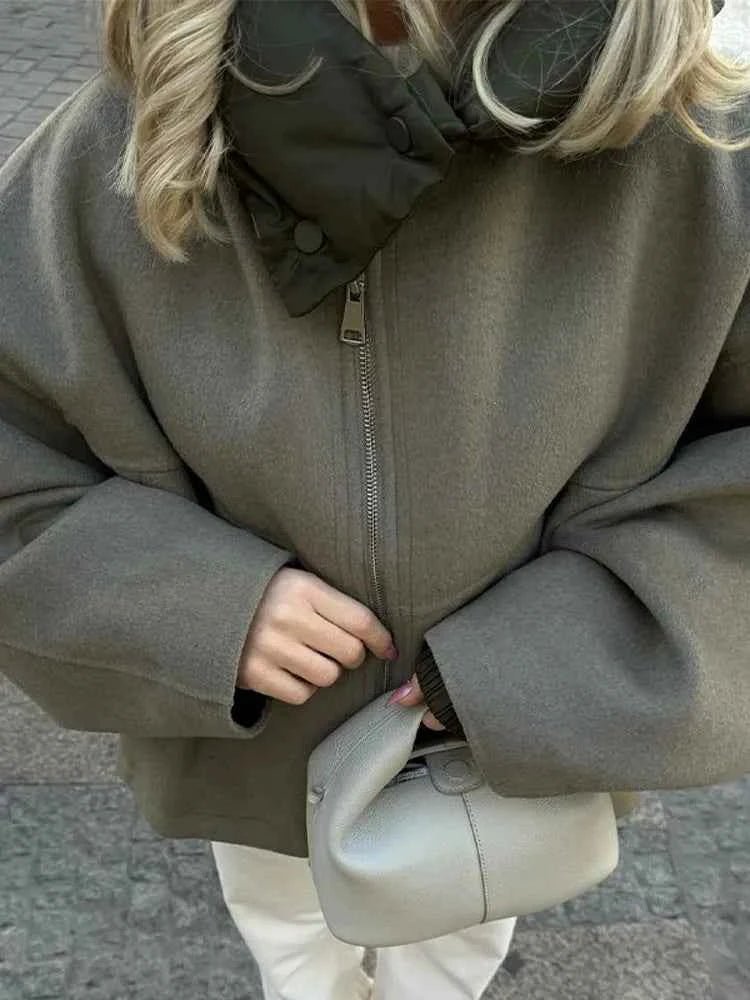 Women_s_Relaxed_Quilted_Jacket_Hooded_Comfort_3
