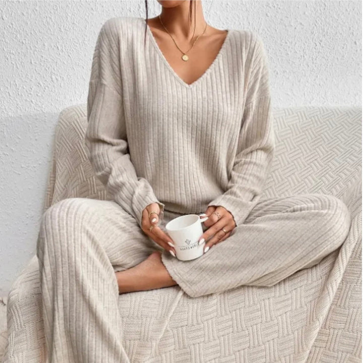 Women_s_Two_piece_Lounge_Set_Soft_Knit_with_Relaxed_Fit_1