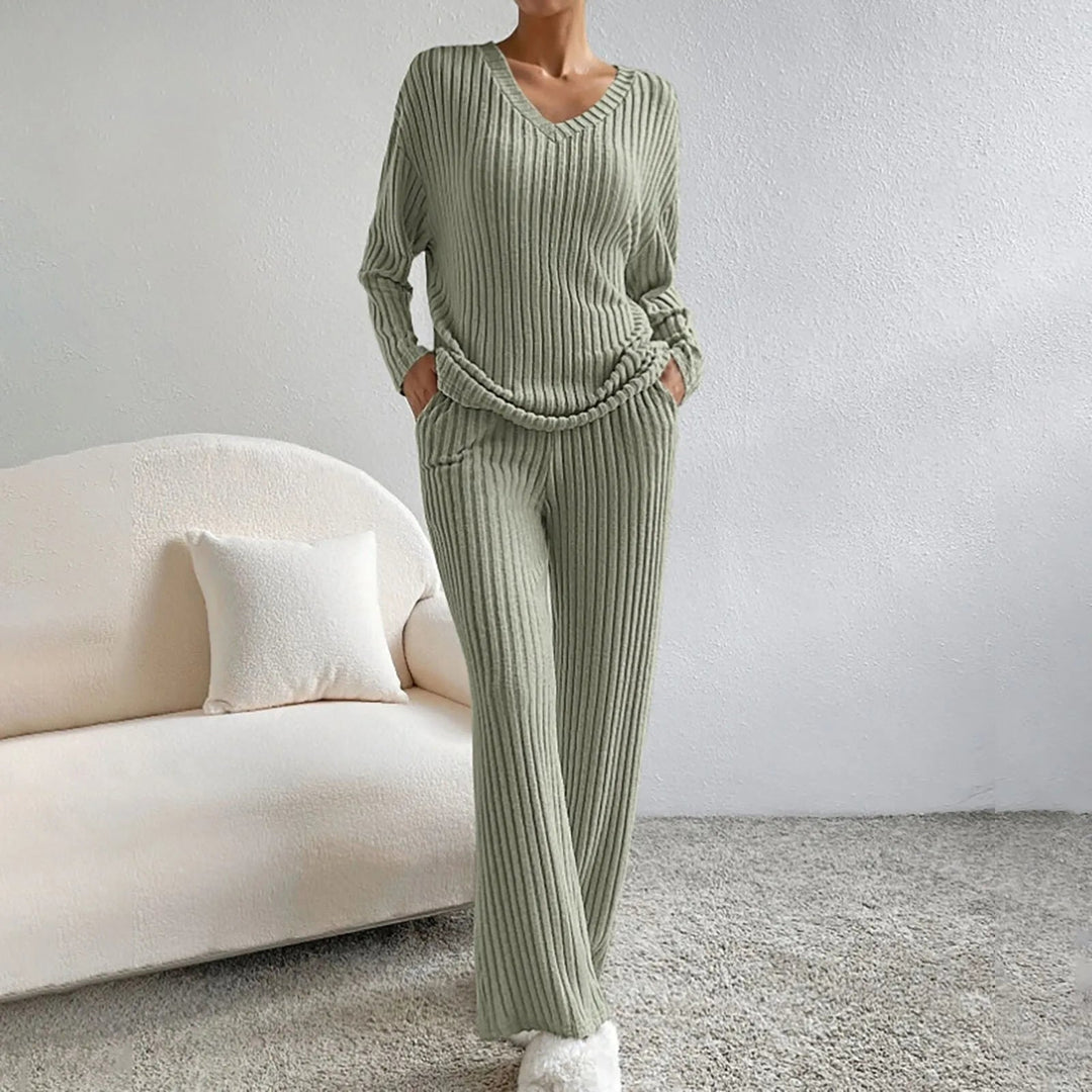 Women_s_Two_piece_Lounge_Set_Soft_Knit_with_Relaxed_Fit_10