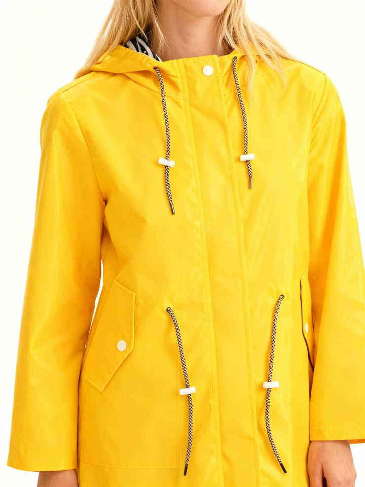 Women_s_Weatherproof_Coat_Hooded_and_Waterproof_2