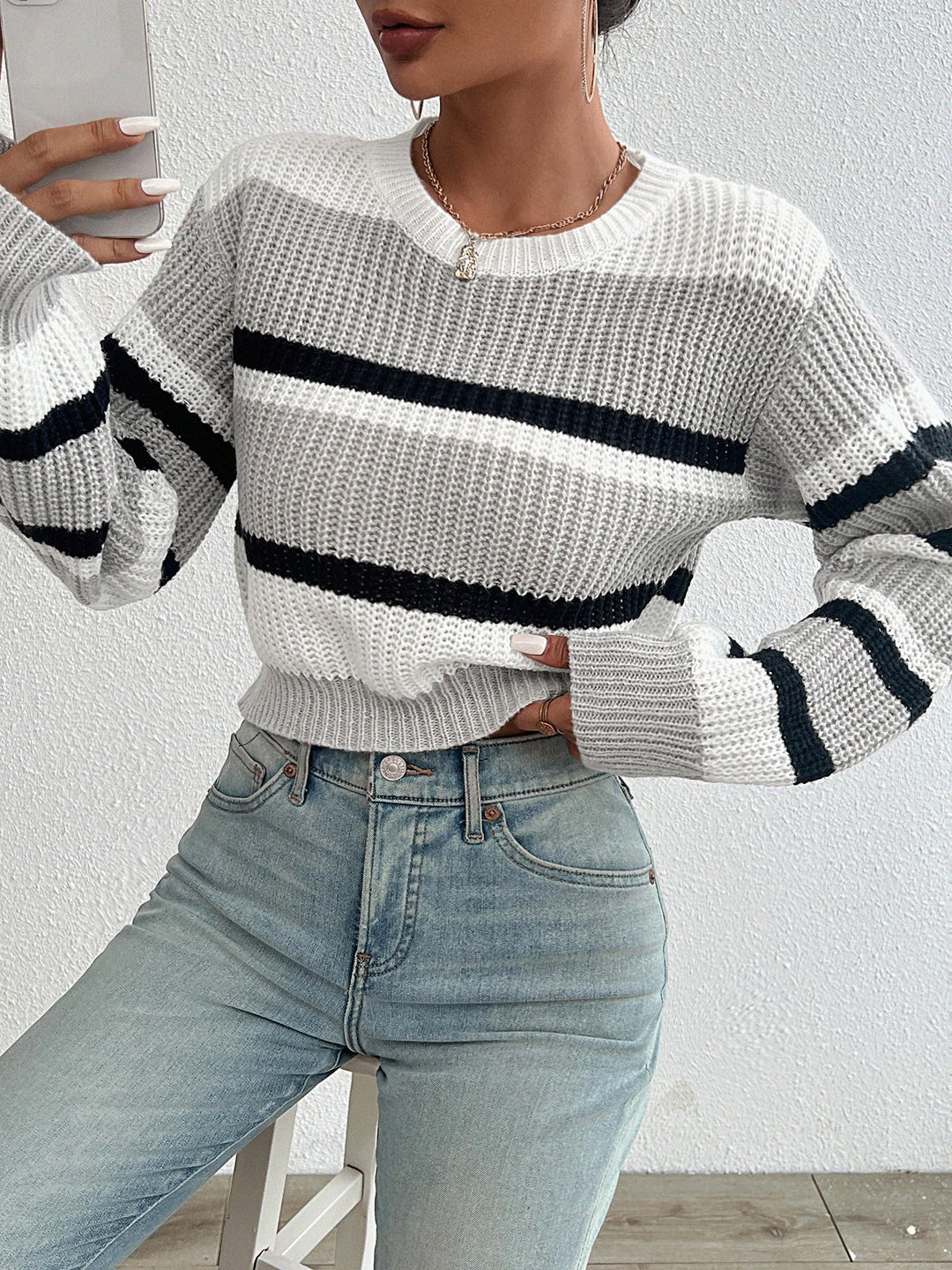 Women_s_s_Relaxed_Knit_Jumper_Colour_Blocking_Details_1