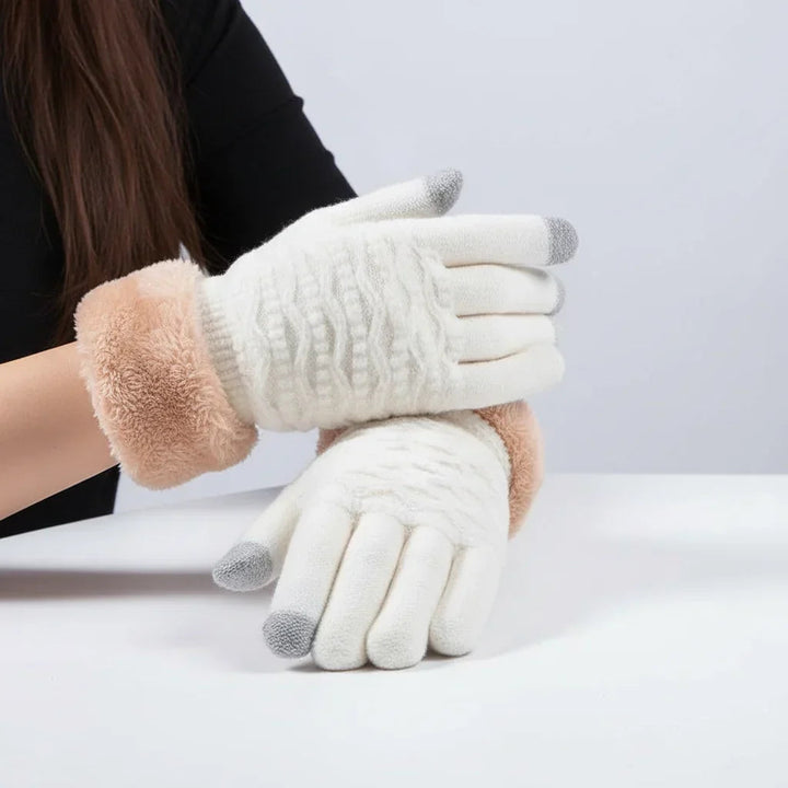 Women's Comfortable Gloves – With Touchscreen Functionality and Cable Pattern with Warm Fleece Lining 6