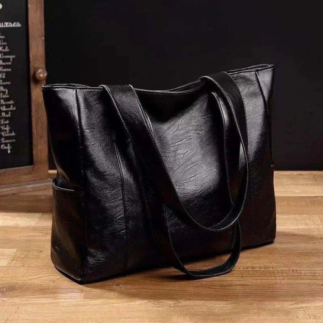 Women's Elegant Leather Shoulder Bag – Retro-Style and Sleek Surface 3
