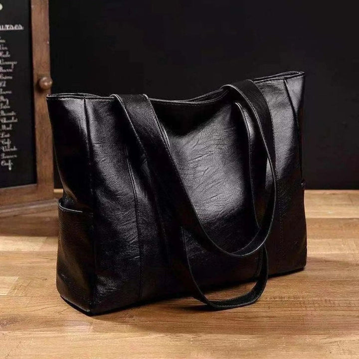 Women's Elegant Leather Shoulder Bag – Retro-Style and Sleek Surface 3