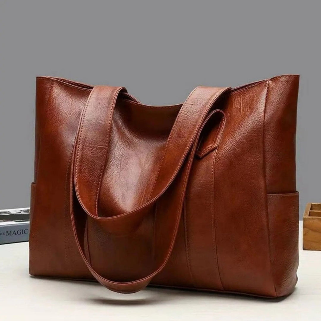 Women's Elegant Leather Shoulder Bag – Retro-Style and Sleek Surface 4