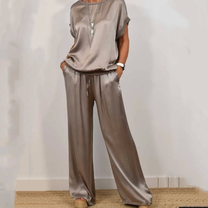 Womens_Elegant_Two_Piece_Set_With_Tie_Waist_and_Flowing_Cut_3