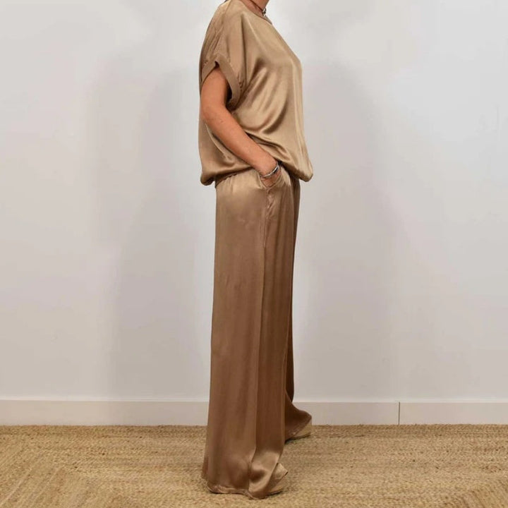 Womens_Elegant_Two_Piece_Set_With_Tie_Waist_and_Flowing_Cut_9