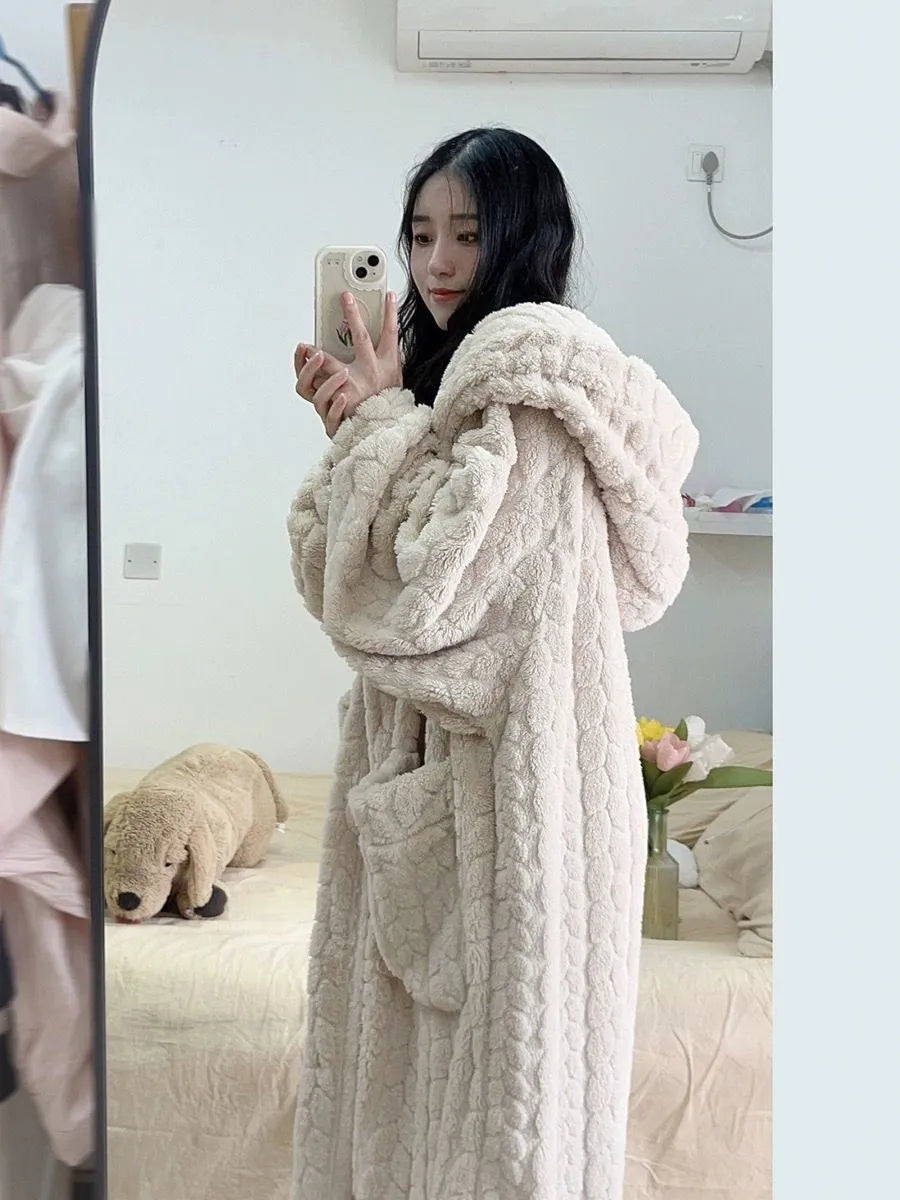 Women's Ideal Soft Warm Bathrobe – For Cozy Home Days with Hood & Pockets 3
