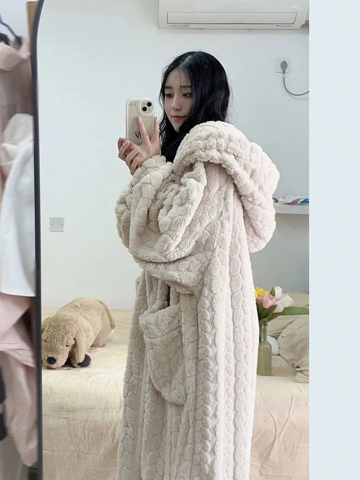 Women's Ideal Soft Warm Bathrobe – For Cozy Home Days with Hood & Pockets 3