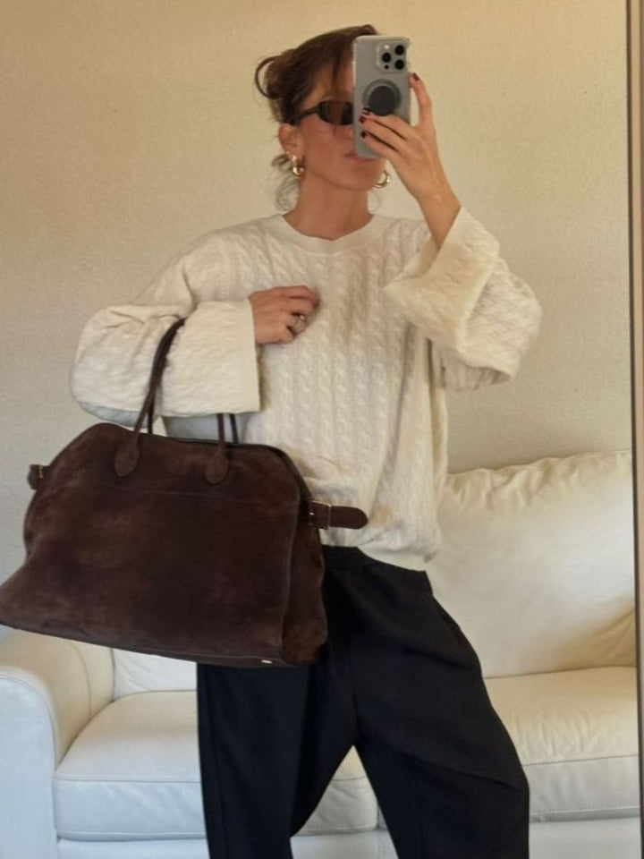Women's Luxurious Suede Shopper-Bag – Roomy and Structured 10