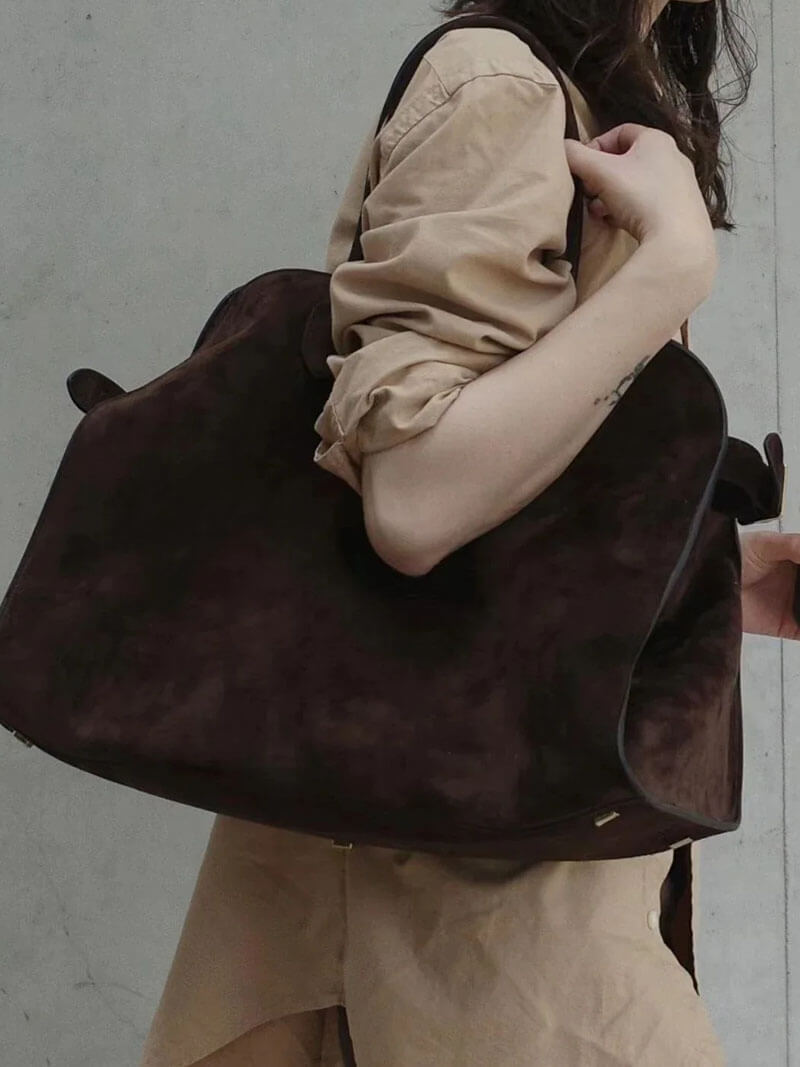 Women's Luxurious Suede Shopper-Bag – Roomy and Structured 11