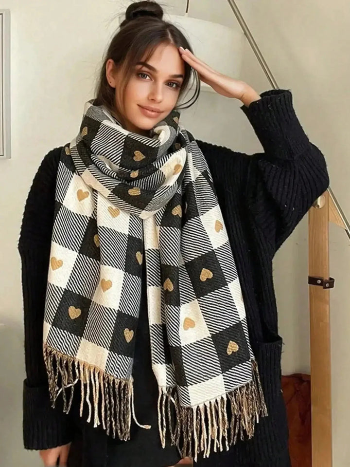 Women's Noble Scarf – Crafted from Wool-Cashmere Mix with Charming Heart-Plaid Pattern 1